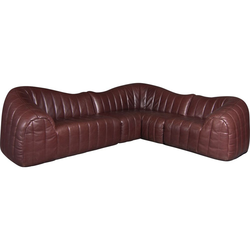 Vintage Elements sofa in bordeaux red leather, produced by Rolf Benz 1970