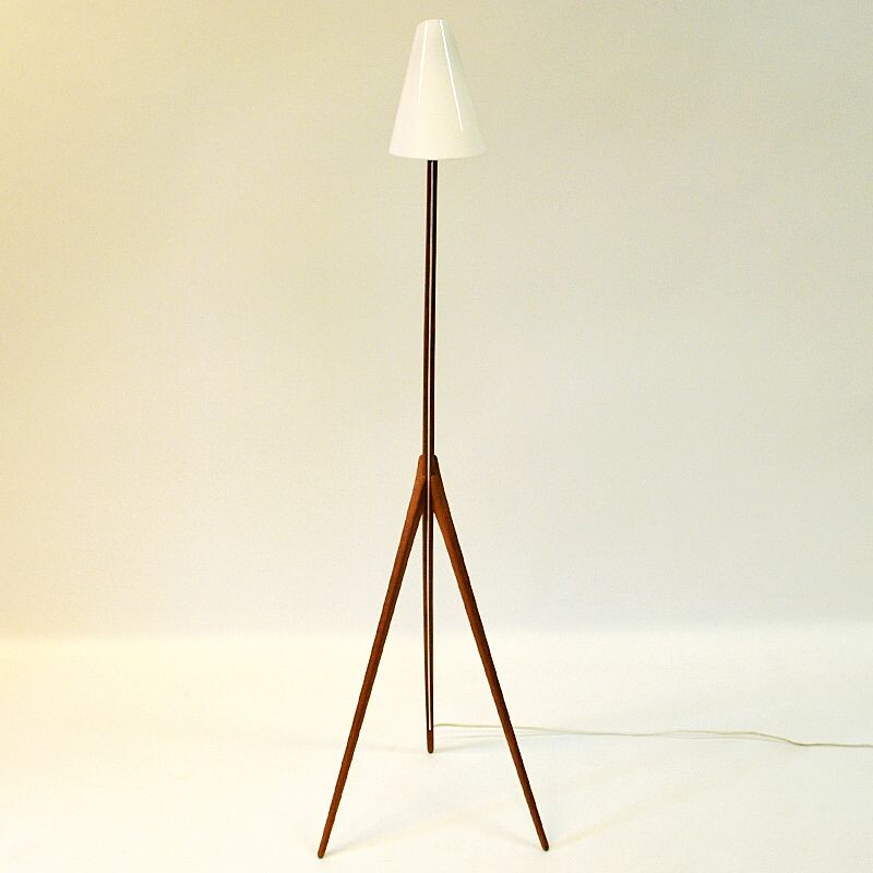 Lampadaire Girafe par Uno & Östen Kristiansson pour Luxus, Suède 1950s