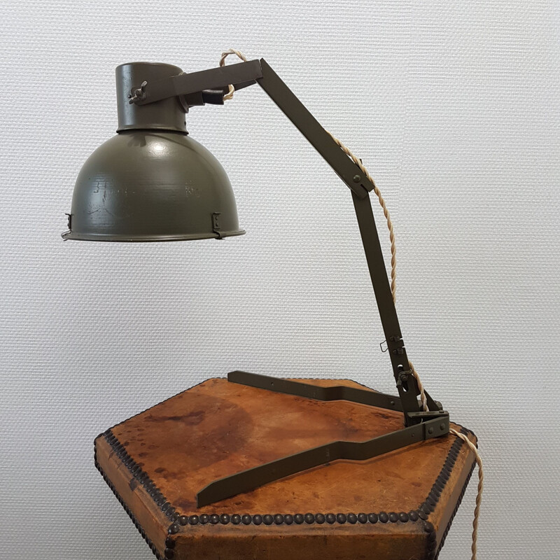 Lampe de bureau vintage pliante militaire industrielle, Tchécoslovaquie 1950