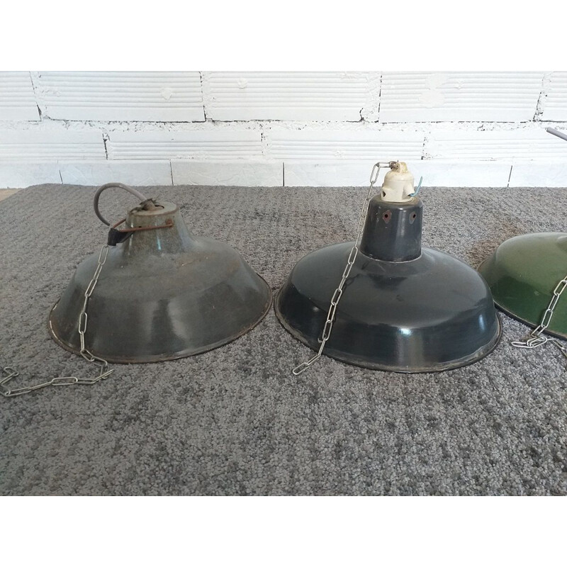 Lot of 6 vintage industrial factory lamps