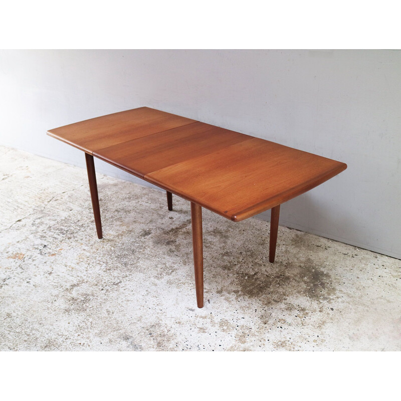 Mid century extending dining table by Meredrew English 1960s
