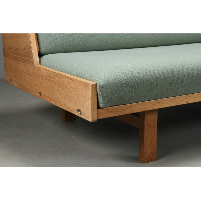Superb greenGE-258 bench seat, Hans WEGNER - 1970s