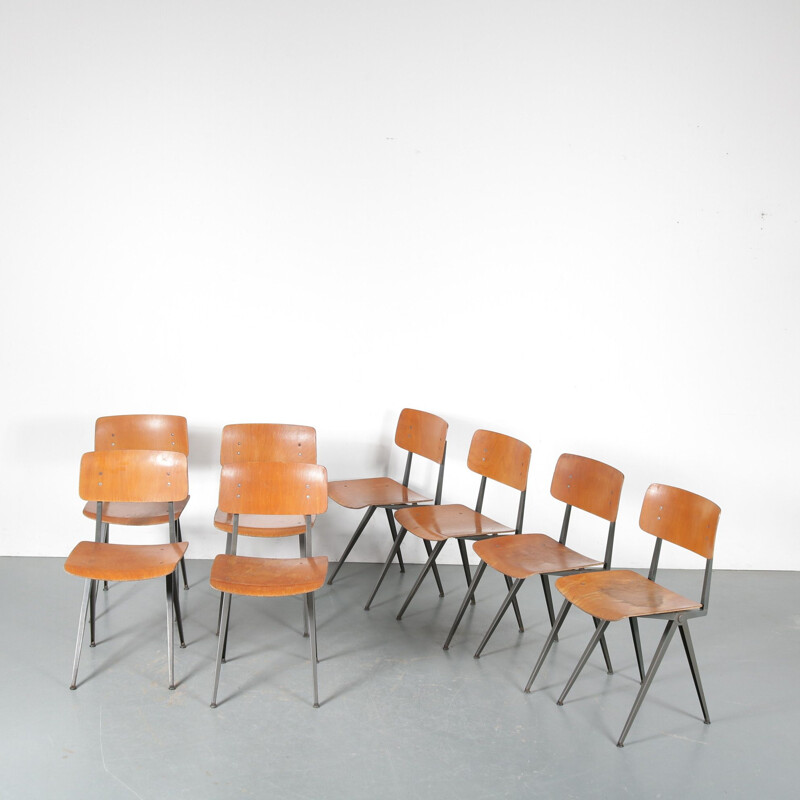 Suite de 8 chaises d'école vintage industrielles par Marko, Pays-Bas 1950