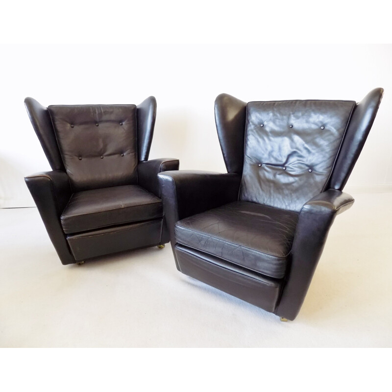 Paire de fauteuils à dossier vintage ailé en cuir noir Howard Keith pour les meubles HK