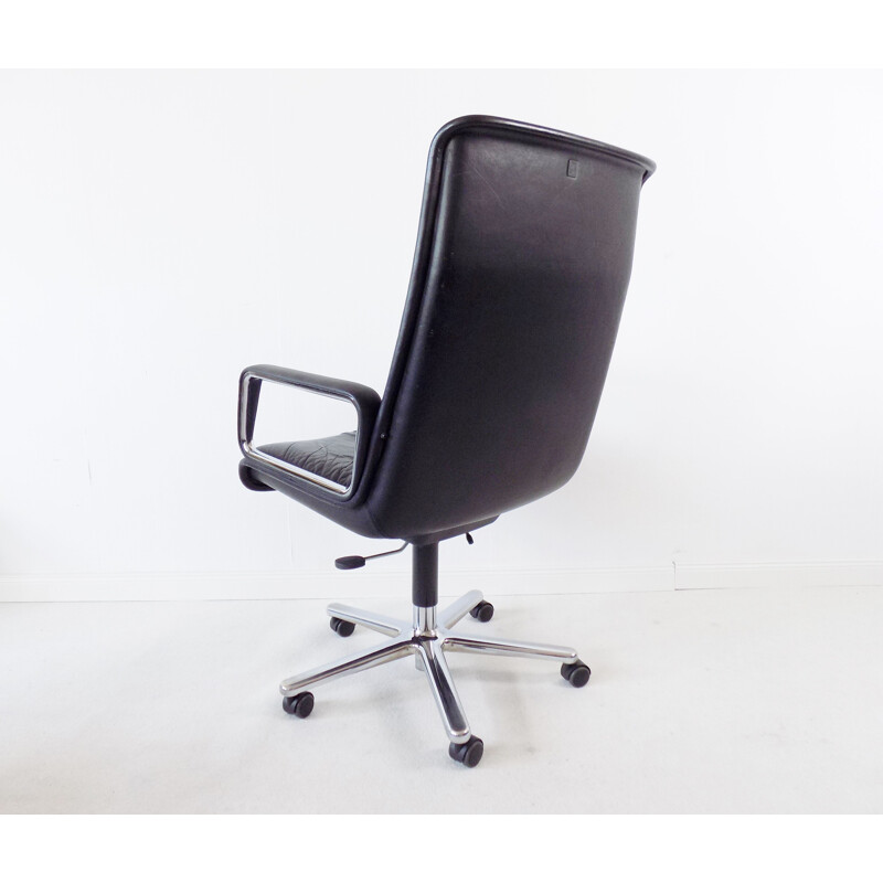 Vintage Highback black leather office chair by Delta Wilkhahn Delta 2000