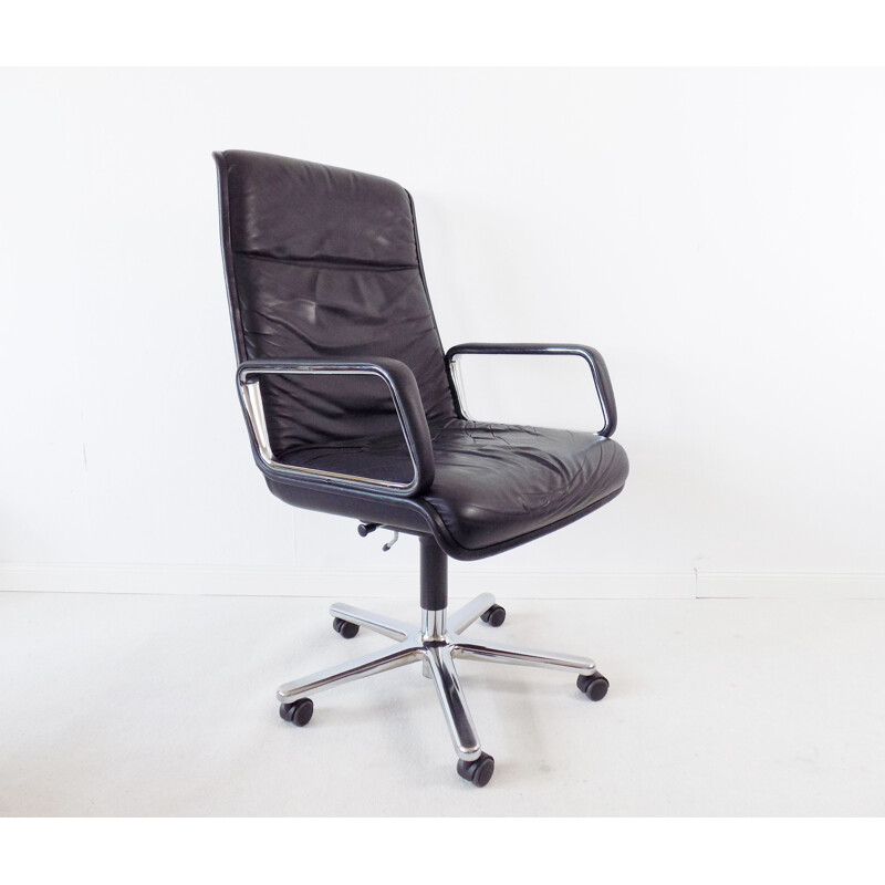 Vintage Highback black leather office chair by Delta Wilkhahn Delta 2000