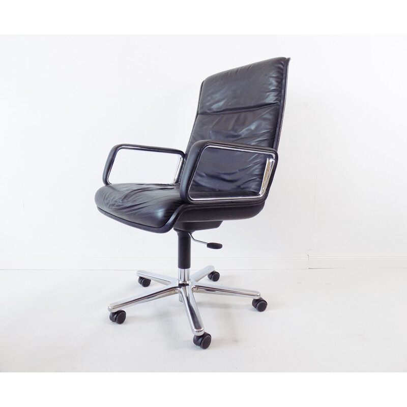 Vintage Highback black leather office chair by Delta Wilkhahn Delta 2000