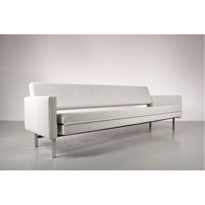 Spectrum sleeping sofa in metal and grey fabric, Martin VISSER - 1950s