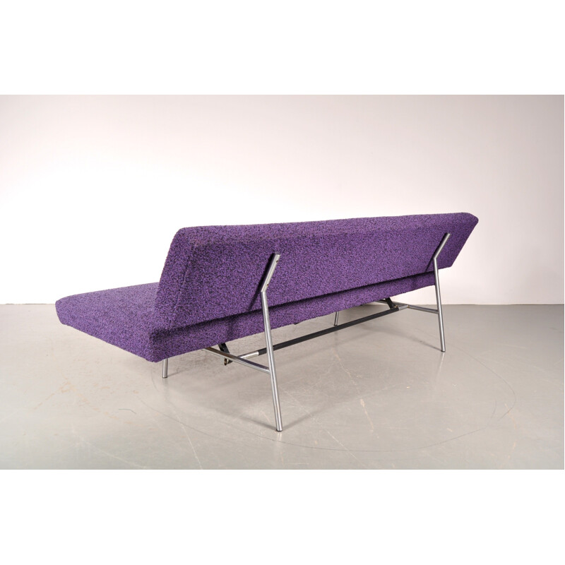 Grand canapé convertible Spectrum en métal et tissu violet, Martin VISSER - 1950