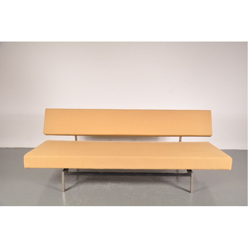 Spectrum sleeping sofa in metal and yellow fabric, Martin VISSER - 1960s