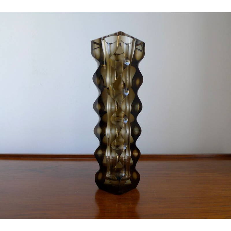 Vase vintage en verre art abstrait, optique, taillé et poli Exbor par Oldrich Lipsky Czech 1964