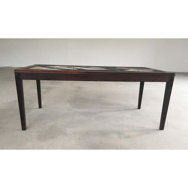 A mesa de pau-rosa e café azulejado de Ole Bjorn Krüger, 1960