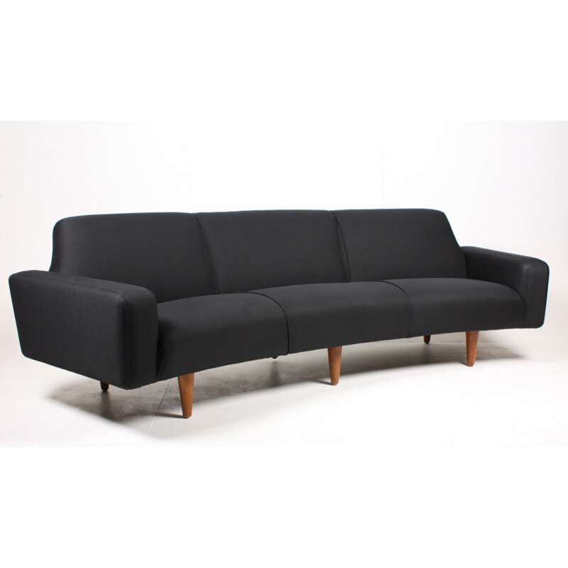 Aarhus Polstrermøbelfabrik Scandinavian curved black sofa Illum WIKKELSO - 1960s