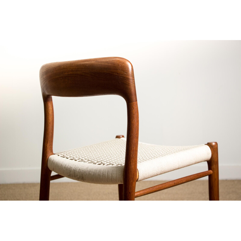 Suite de 6 chaises vintage en Teck et cordage, modèle N  75 de N.O.Moller 