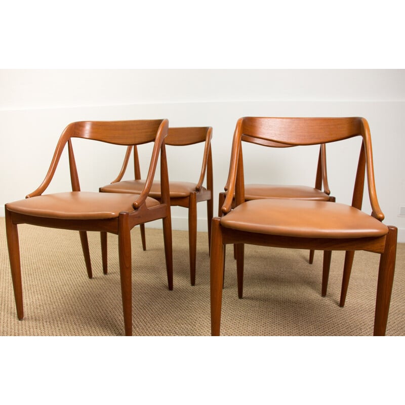 Set of 4 vintage teak chairs by Johannes Andersen Danes 1965