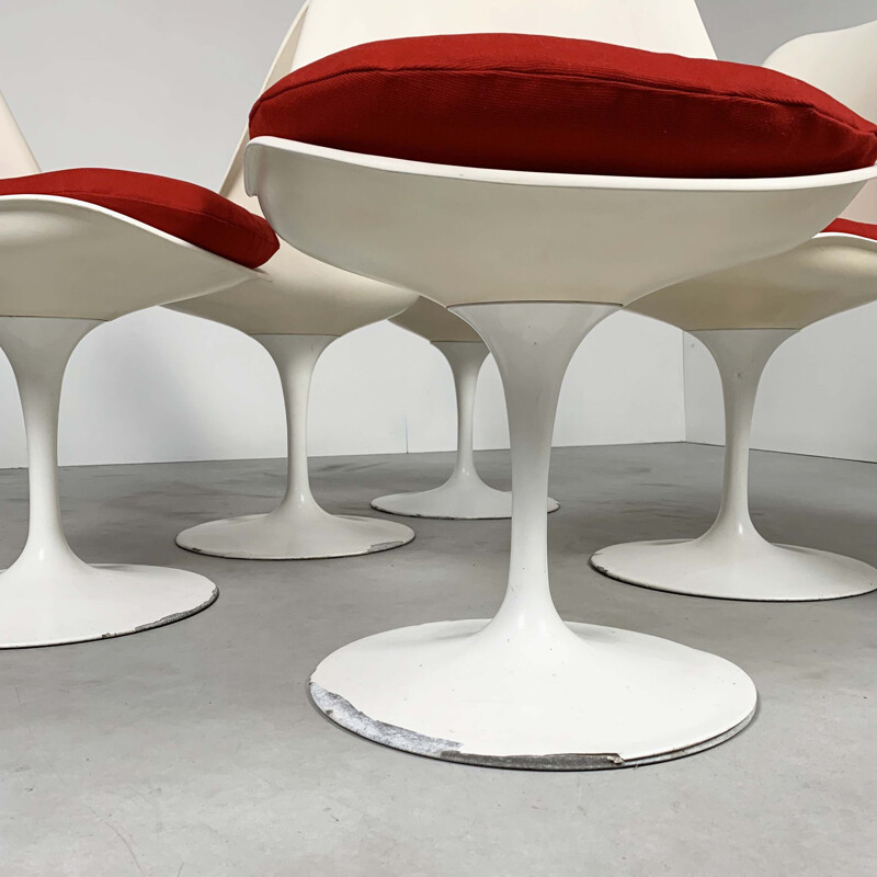 Set of 8 vintage Tulip Dining Chairs by Eero Saarinen for Knoll, 1970s