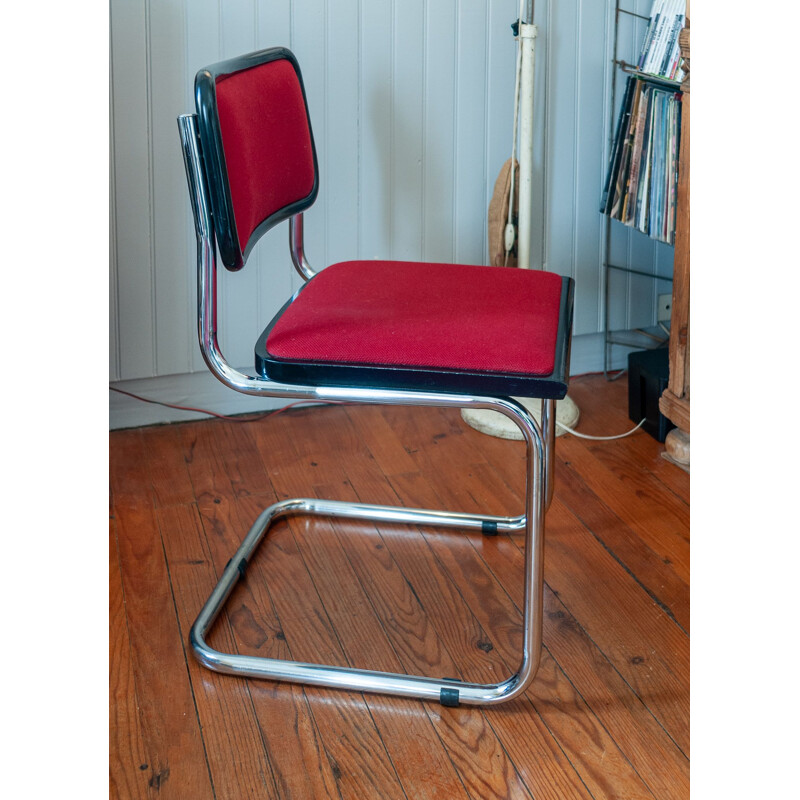 Chaise B32 vintage Marcel Breuer tissus rouge Italie 1980