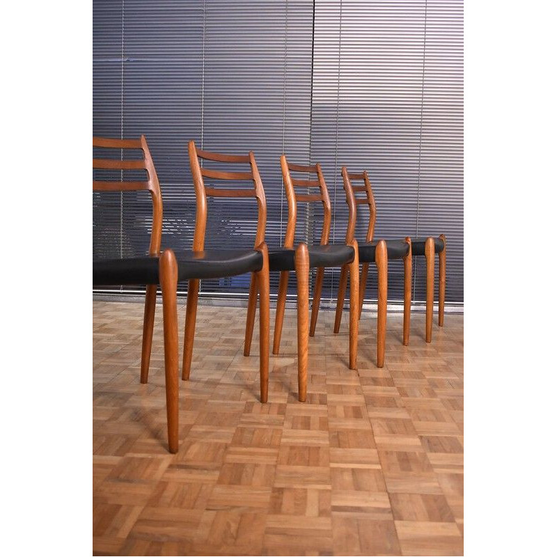 Ensemble de 4 chaises vinttage en teck Niels Moller Modèle 78