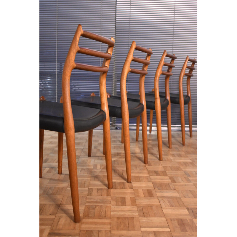 Ensemble de 4 chaises vinttage en teck Niels Moller Modèle 78