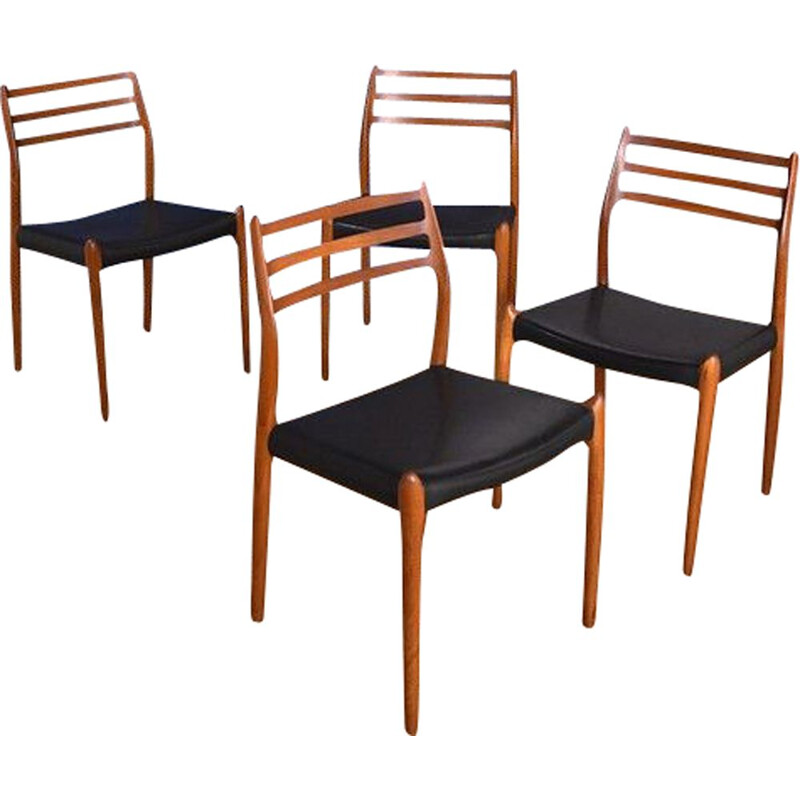 Ensemble de 4 chaises vinttage en teck Niels Moller Modèle 78