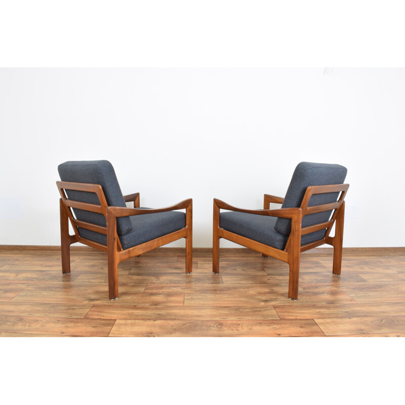 Pair of lounge chairs by Illum Wikkelsø for Danish Niels Eilersen, 1960