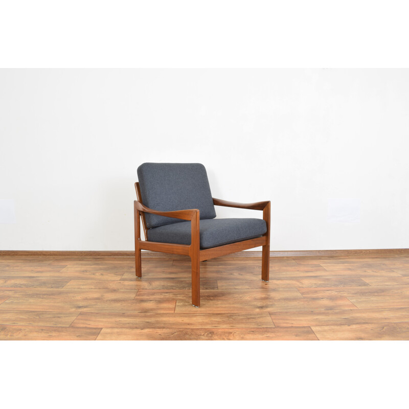 Pair of lounge chairs by Illum Wikkelsø for Danish Niels Eilersen, 1960