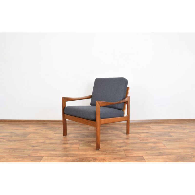 Pair of lounge chairs by Illum Wikkelsø for Danish Niels Eilersen, 1960