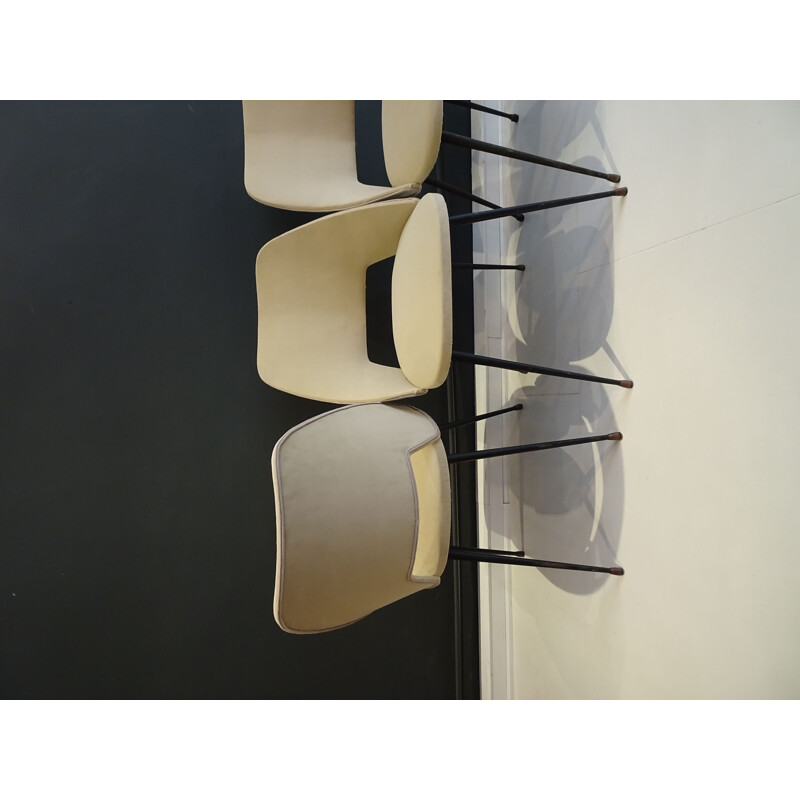 Série de 4 chaises Tonneau par Pierre Guariche