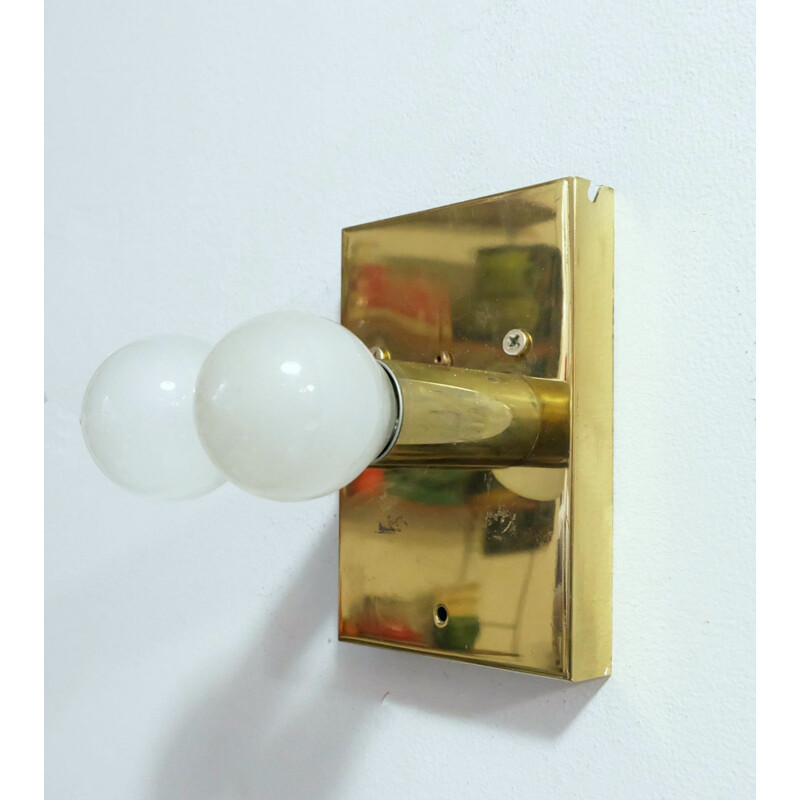 Italian wall light in brass with flowers in frosted glass - 1950s