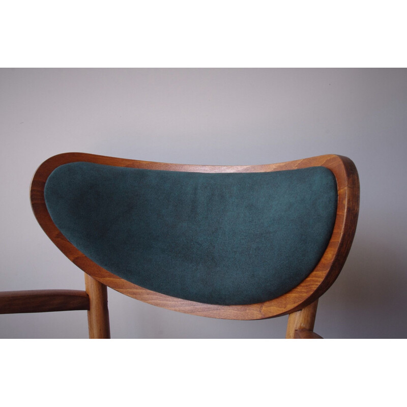 Chaise vintage rembourrée  et élégante 1960