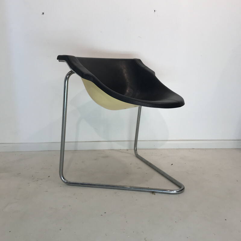 Vintage Pussycat Seat by Kwok Hoï Chan ed.Steiner 1960