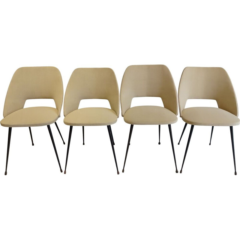 Série de 4 chaises Tonneau par Pierre Guariche