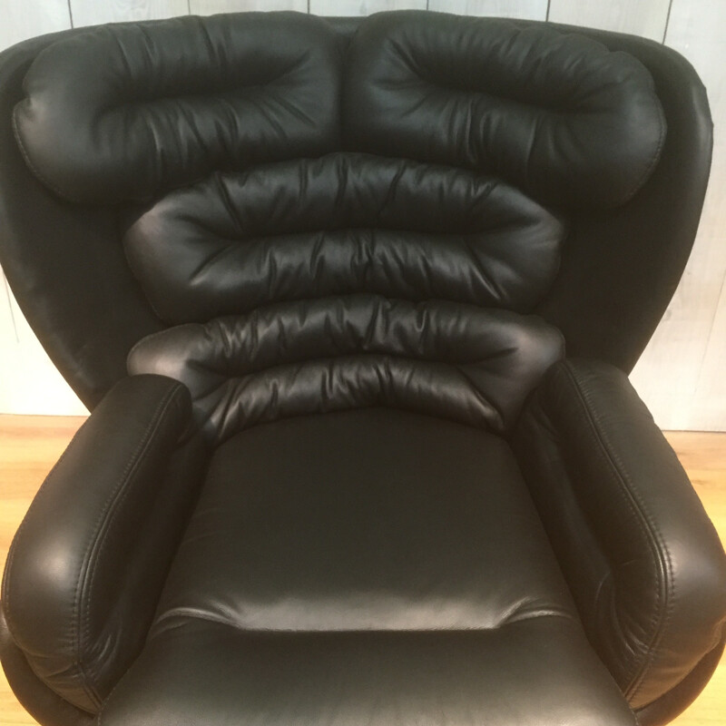 Comfort black "ELDA" armchair, Joe COLOMBO - 1970s