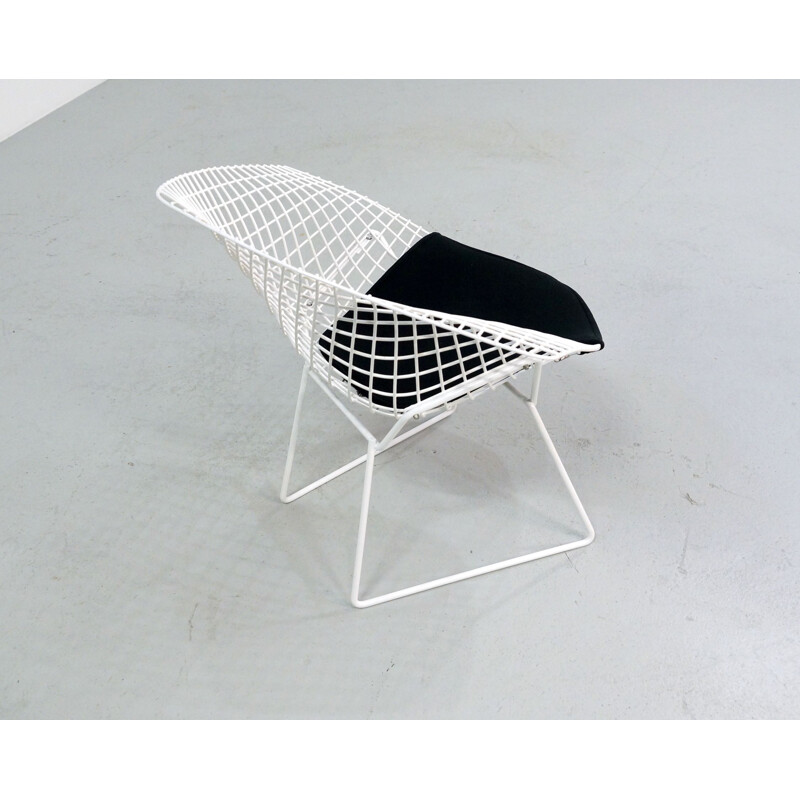 Vintage Diamond chair by Harry Bertoia for Knoll International