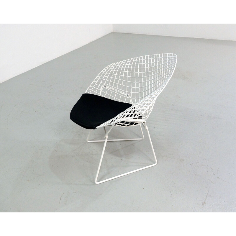 Vintage Diamond chair by Harry Bertoia for Knoll International