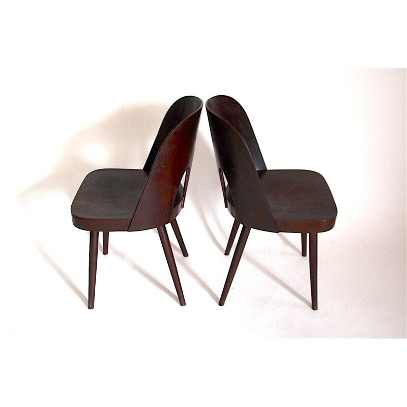 Paar vintage houten stoelen van Oswald Haerdtl voor Ton Bystřice pod Hostýnem, Tsjechoslowakije 1955