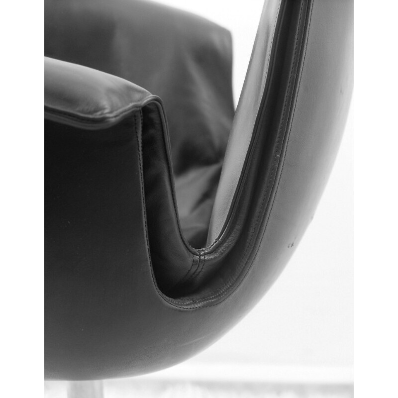 Walter Knoll "tulipe 6772" armchair in aluminum and black leather, Preben FABRICIUS and Jorge KASTHOLM - 1960s