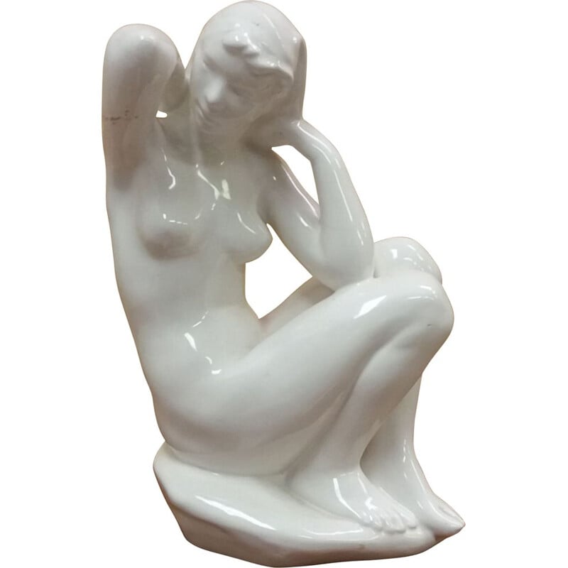 Escultura de cerámica vintage de una mujer desnuda sentada de Art Deco, Checoslovaquia 1940