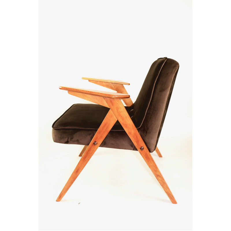 Fauteuil Vintage en velours brun de Józef Chierowski 1970