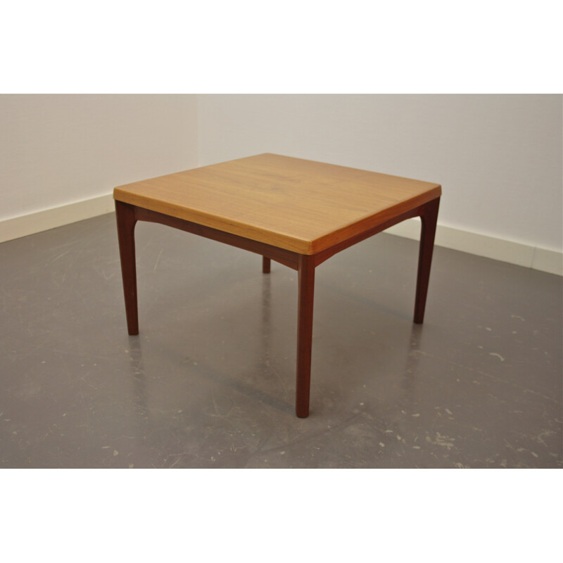 Mid-century Scandinavian coffee table in teak, Henning KJAERNULF - 1960s