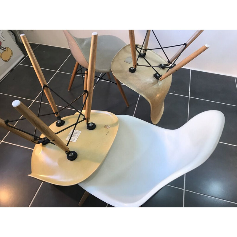 Set of 4 vintage chairs Dsw Eames Herman Miller light oak 1950