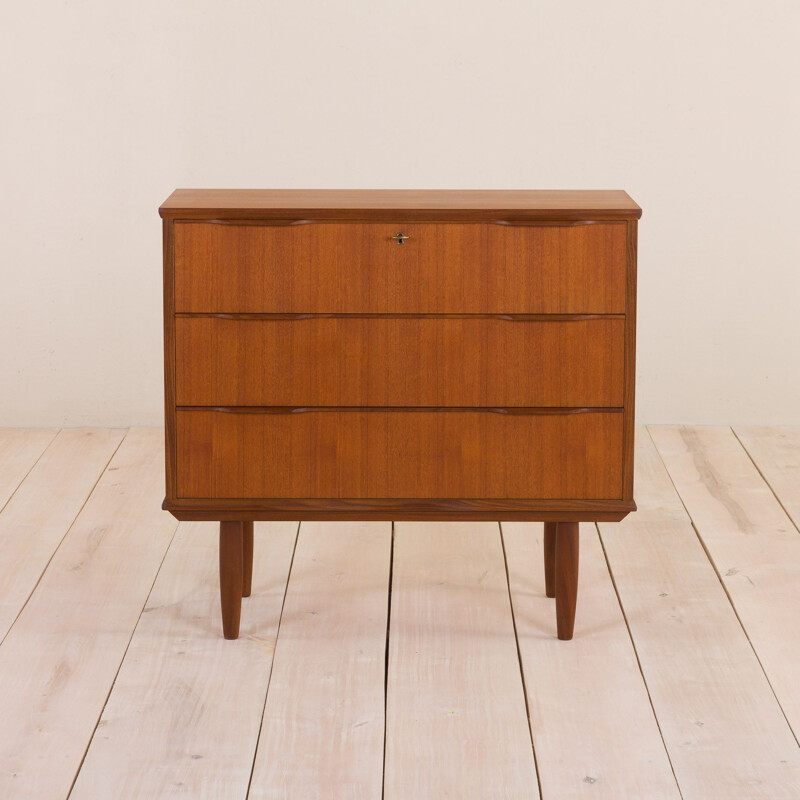 Vintage dresser with 3 large drawers Danish 1960