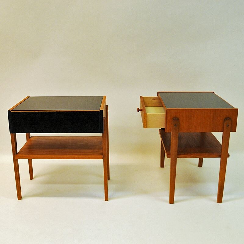 Paire de tables de chevet vintage en teck et verre -Suède 1960