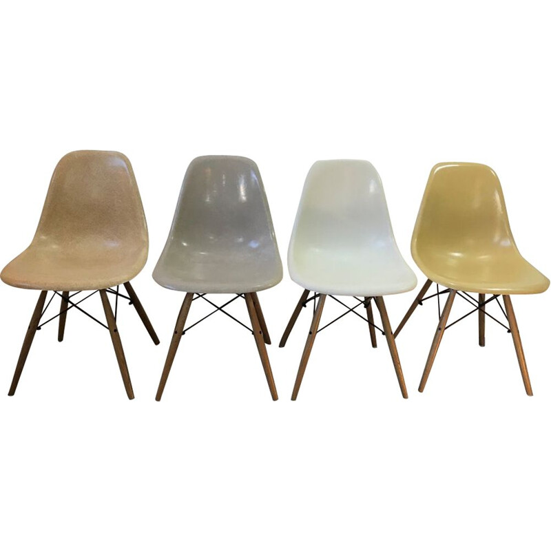 Set of 4 vintage chairs Dsw Eames Herman Miller light oak 1950