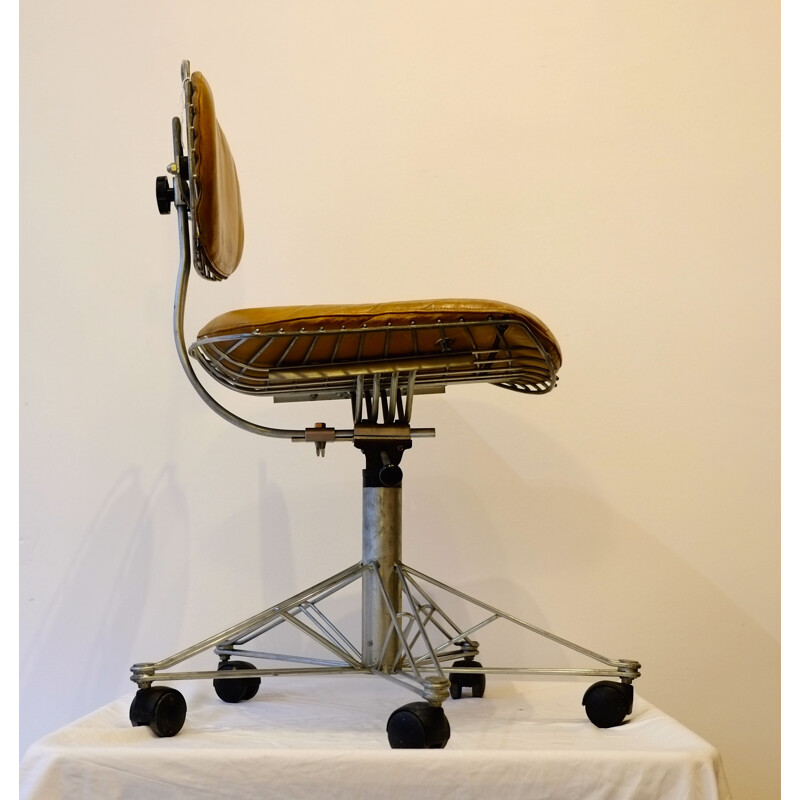 "Beaubourg" French desk armchair in steel and brown leather, Michel CADESTIN - 1970s