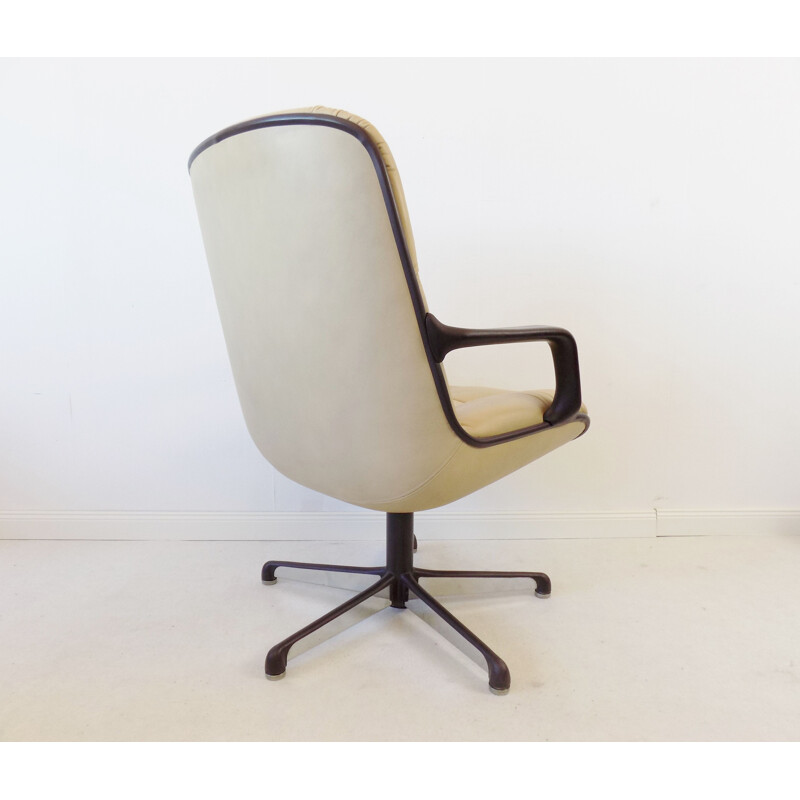 Vintage Comforto Executive Highback leather chair by Charles Pollock 1960s