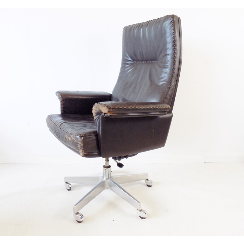 Fauteuil de bureau vintage De Sede DS 35 cuir brun foncé 1960