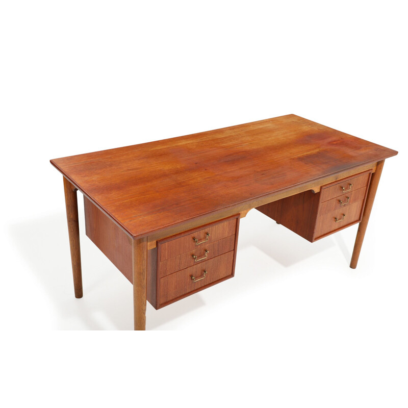 Vintage freestanding desk in Danish furniture