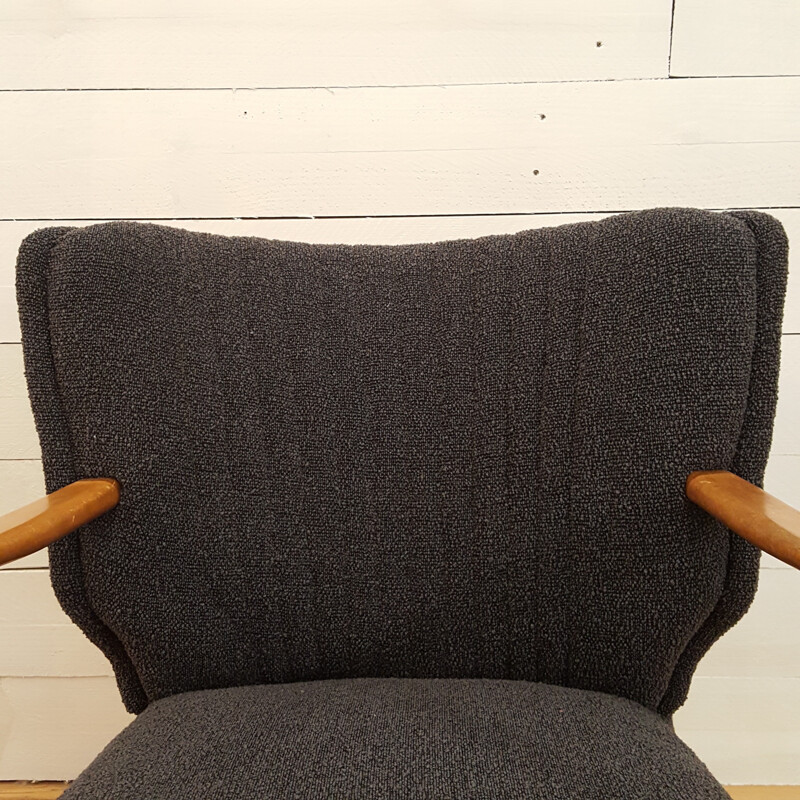 Paire de fauteuils cocktails scandinaves en tissu gris et bois clair - 1960