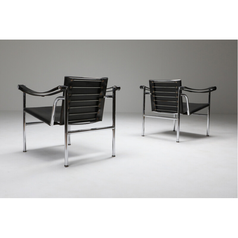 Pair of Vintage LC2 Le Corbusier, Pierre Jeanneret, Charlotte Perriand 1965